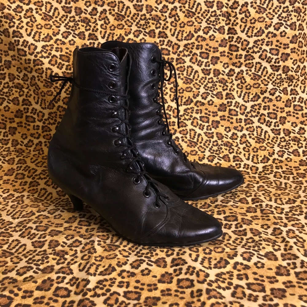 Vintage Lace Up Granny boots - Picture 4 of 9